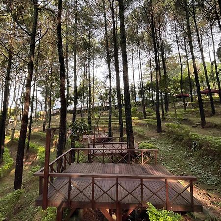 Alas Pacet By Twospaces, Mojokerto Kültér fotó