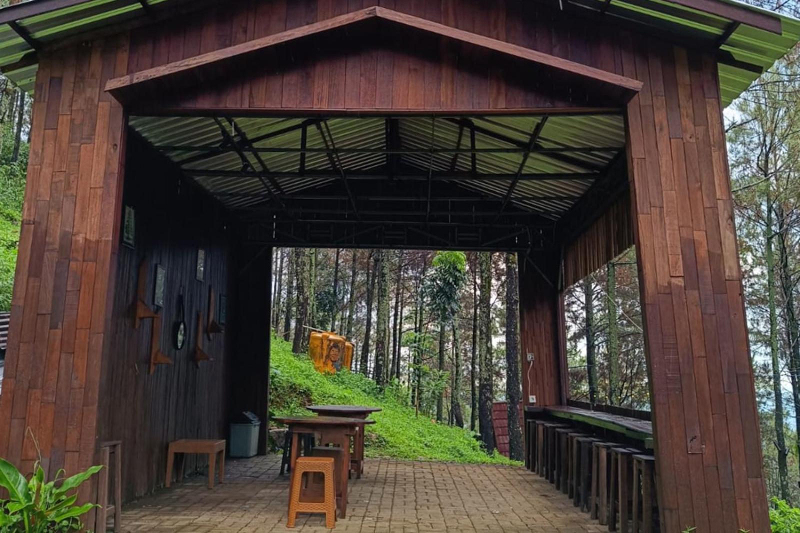 Alas Pacet By Twospaces, Mojokerto Kültér fotó